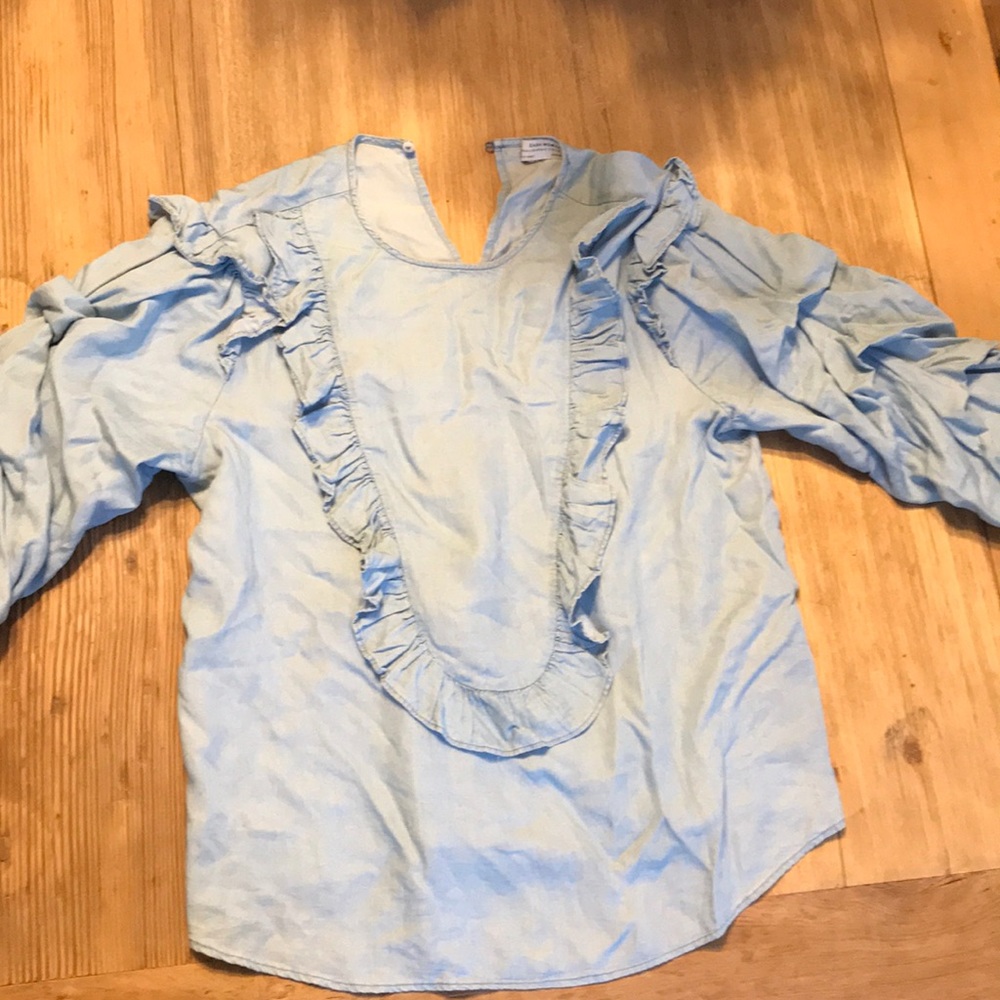 Light denim colored ruffled blouse 💰